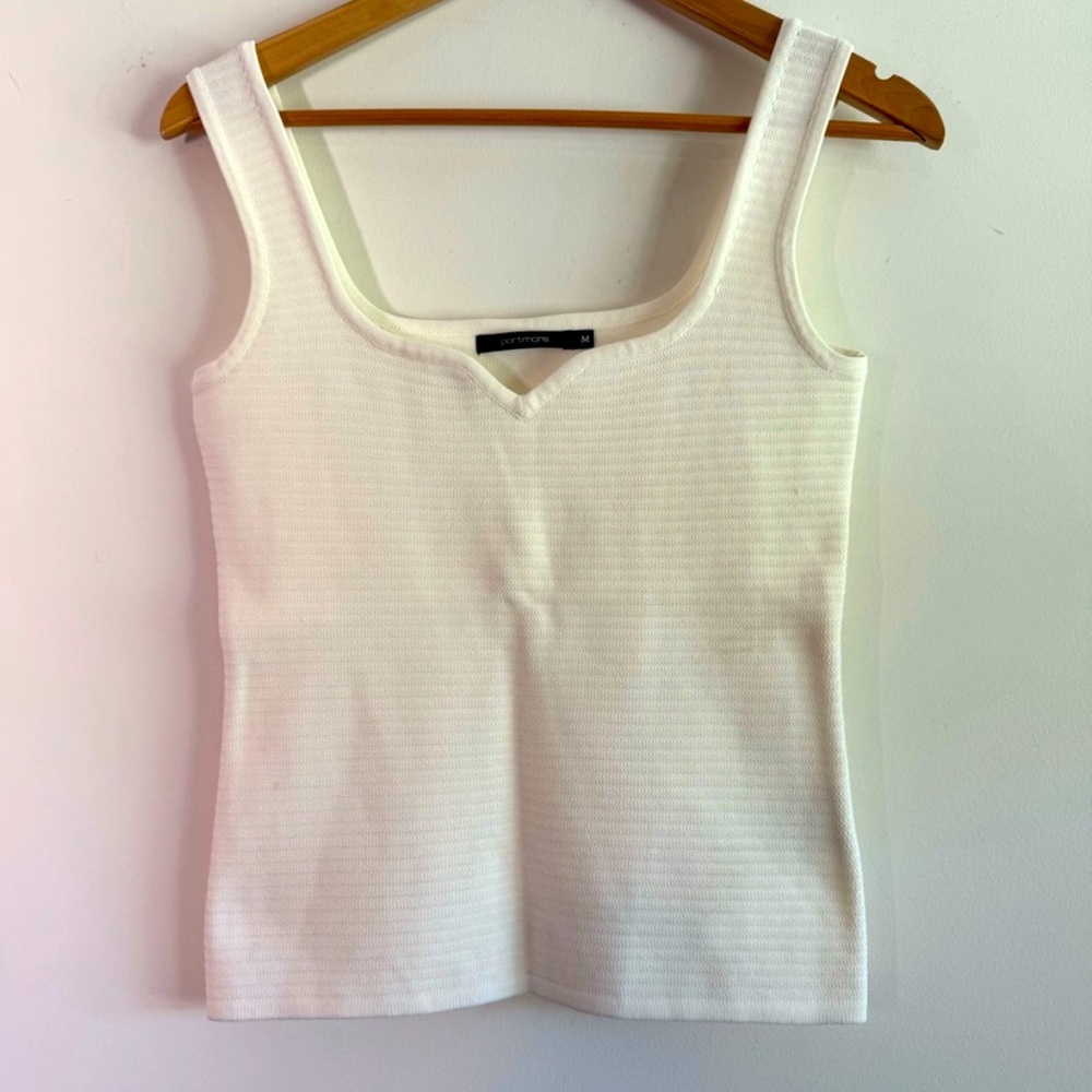 High-end Australian Portman M White Cloud Dancer Stretch Notched V Knit Top